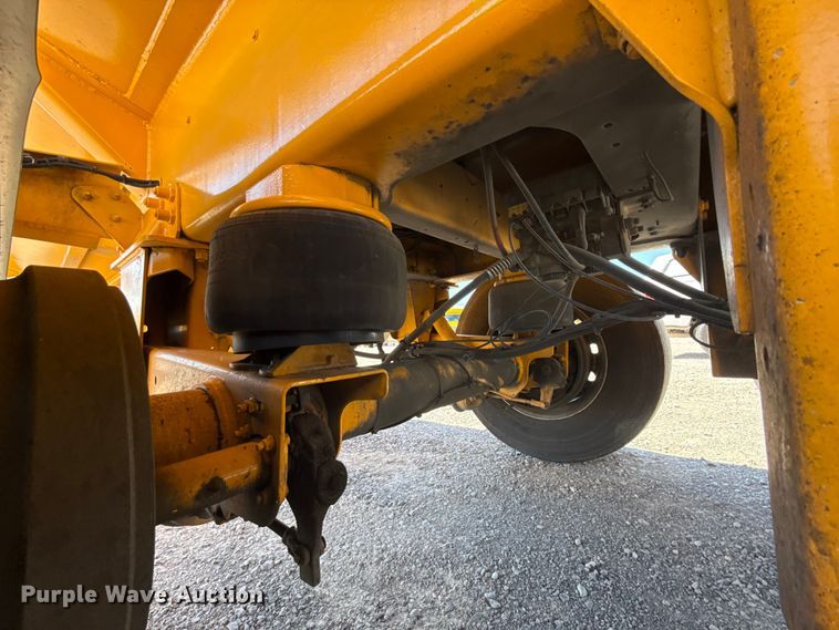 image for item NK9188 2008 Beall BAST-96-3-SB tank trailer