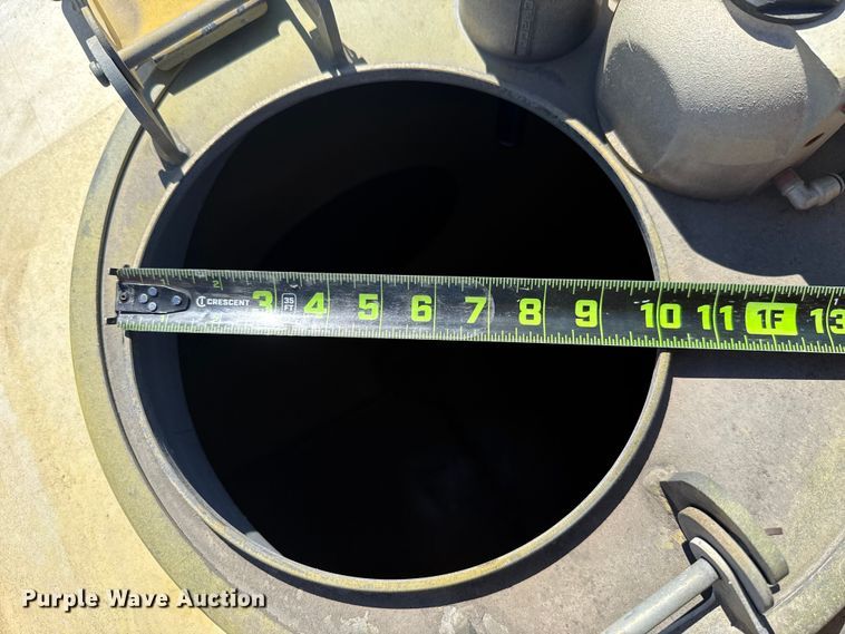 image for item NK9188 2008 Beall BAST-96-3-SB tank trailer