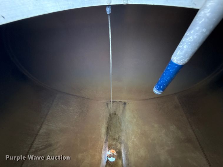 image for item NK9188 2008 Beall BAST-96-3-SB tank trailer