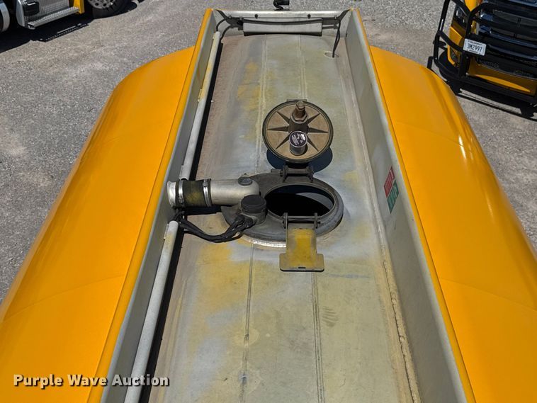 image for item NK9188 2008 Beall BAST-96-3-SB tank trailer