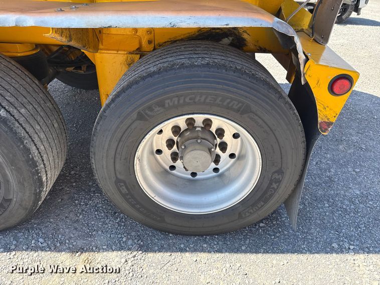 image for item NK9188 2008 Beall BAST-96-3-SB tank trailer