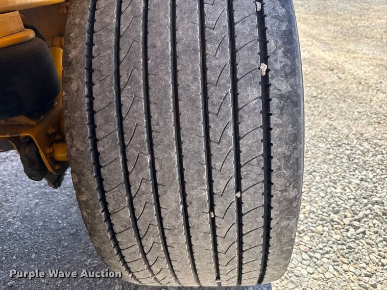 image for item NK9188 2008 Beall BAST-96-3-SB tank trailer