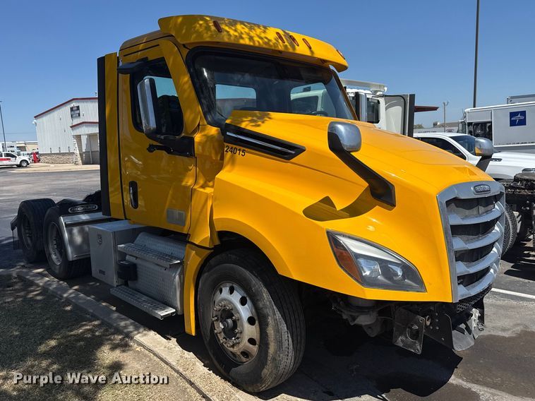image for item NK9191 2024 Freightliner Cascadia 126 semi truck