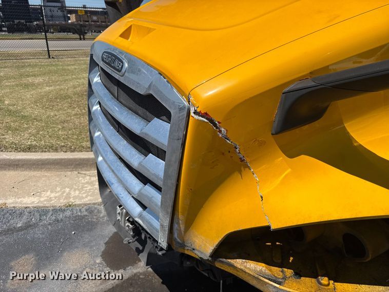 image for item NK9191 2024 Freightliner Cascadia 126 semi truck
