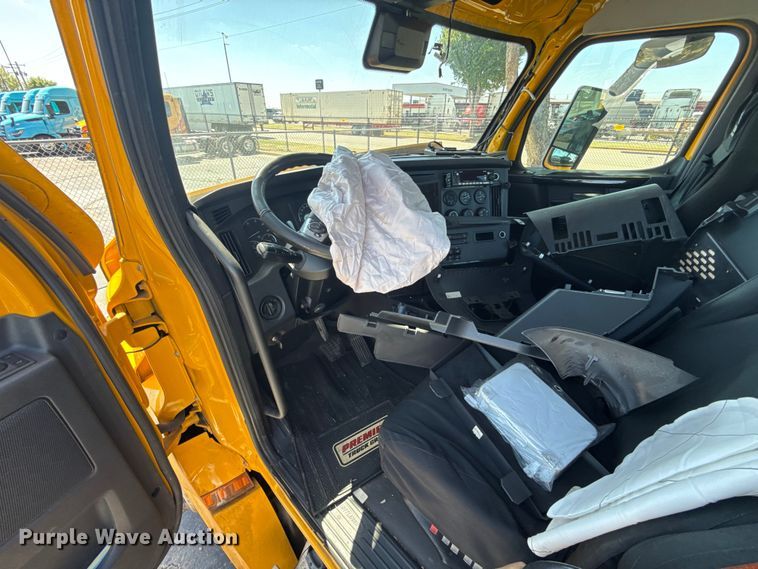 image for item NK9191 2024 Freightliner Cascadia 126 semi truck