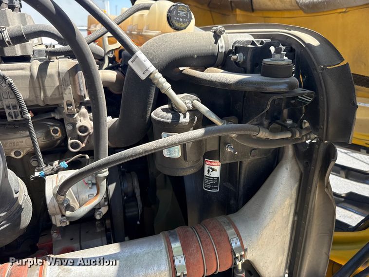 image for item NK9191 2024 Freightliner Cascadia 126 semi truck