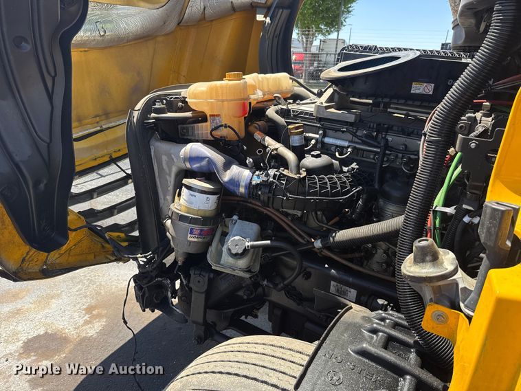 image for item NK9191 2024 Freightliner Cascadia 126 semi truck
