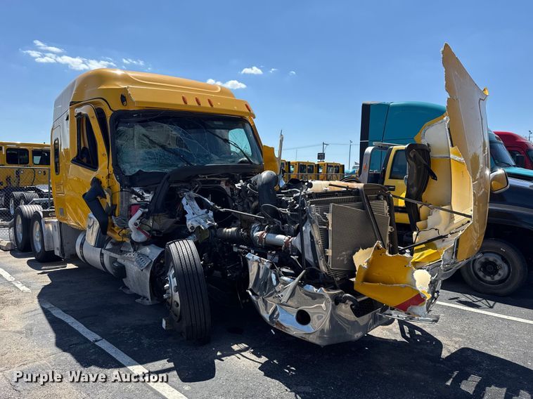 image for item NK9192 2025 Freightliner Cascadia 126 semi truck
