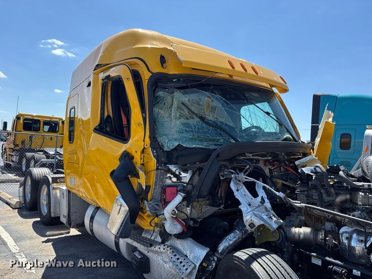 image for item NK9192 2025 Freightliner Cascadia 126 semi truck
