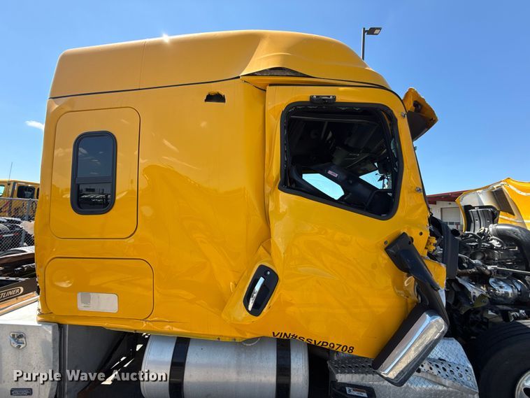 image for item NK9192 2025 Freightliner Cascadia 126 semi truck