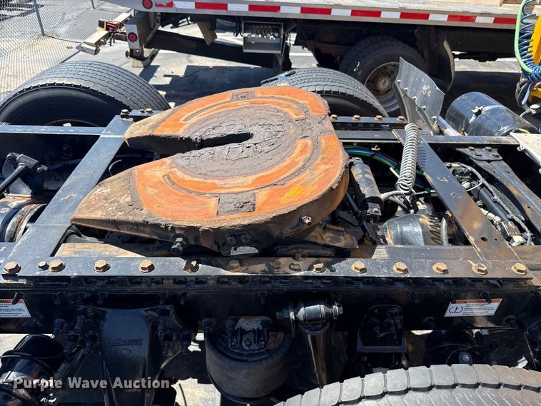 image for item NK9192 2025 Freightliner Cascadia 126 semi truck
