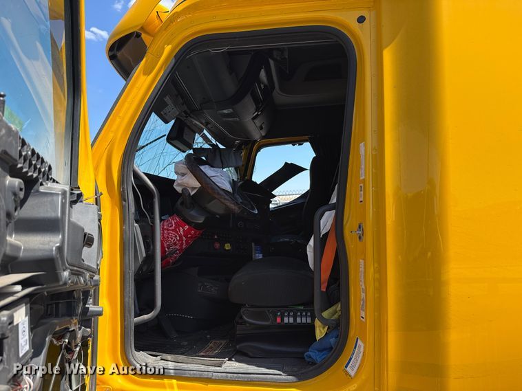 image for item NK9192 2025 Freightliner Cascadia 126 semi truck