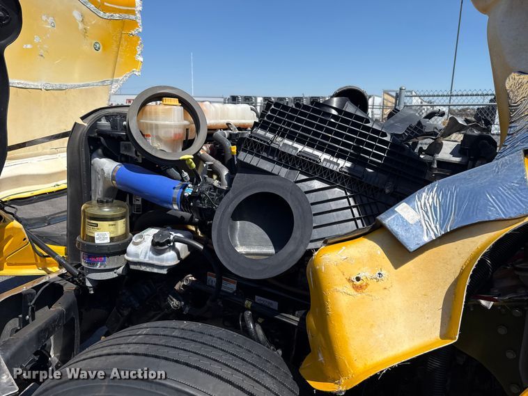 image for item NK9192 2025 Freightliner Cascadia 126 semi truck