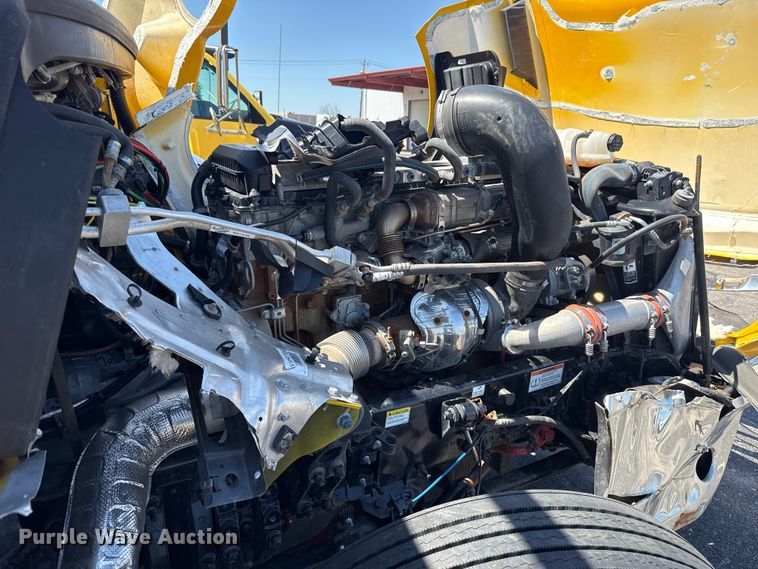 image for item NK9192 2025 Freightliner Cascadia 126 semi truck
