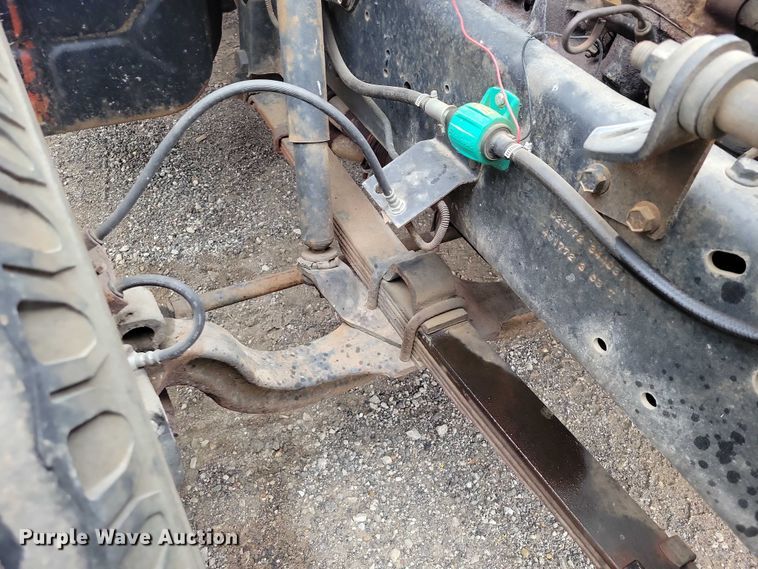 image for item NK9846 1984 International  1654 flatbed truck