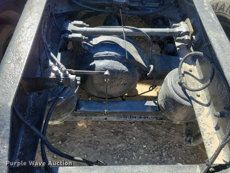 image for item NK9945 2010 Kenworth  T660 semi truck