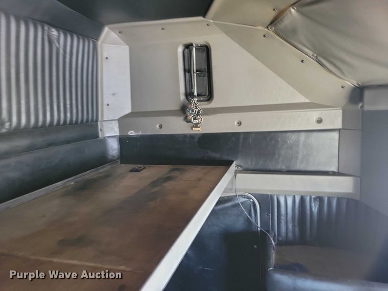 image for item NK9945 2010 Kenworth  T660 semi truck