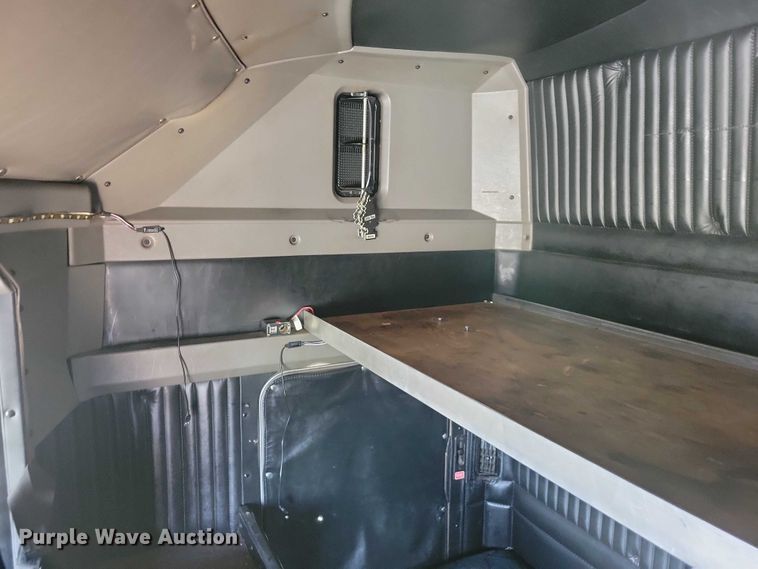 image for item NK9945 2010 Kenworth  T660 semi truck