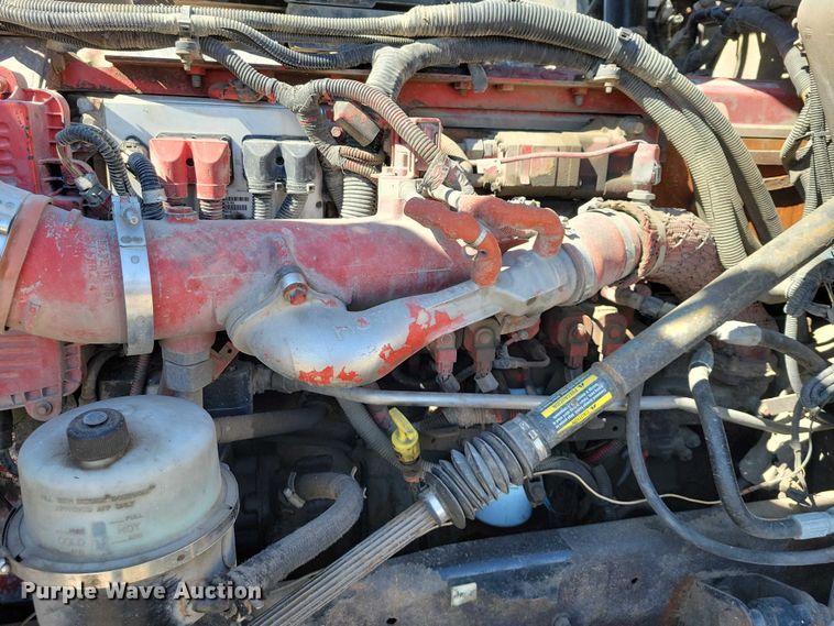 image for item NK9945 2010 Kenworth  T660 semi truck