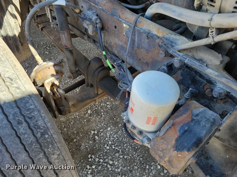 image for item NK9945 2010 Kenworth  T660 semi truck