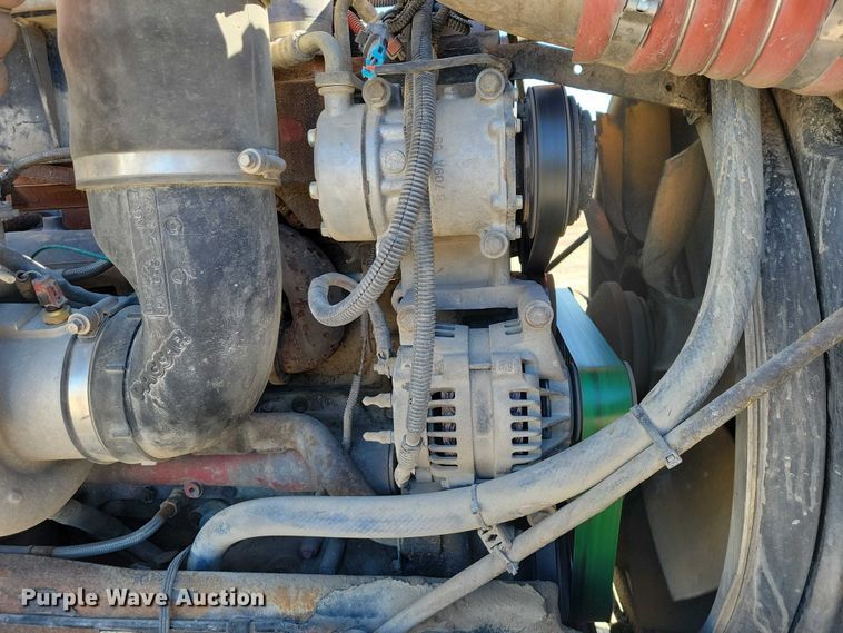 image for item NK9945 2010 Kenworth  T660 semi truck