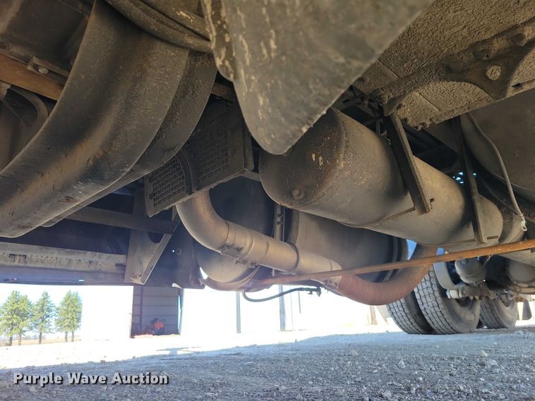 image for item NK9945 2010 Kenworth  T660 semi truck