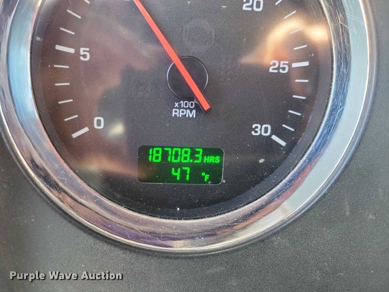 image for item NK9945 2010 Kenworth  T660 semi truck