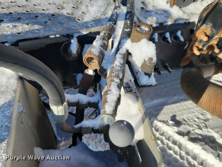 image for item NO9927 2014 Freightliner Cascadia semi truck