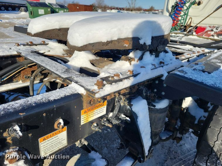 image for item NO9927 2014 Freightliner Cascadia semi truck