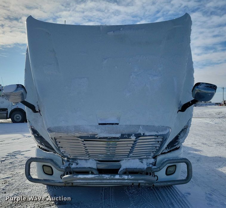 image for item NO9927 2014 Freightliner Cascadia semi truck