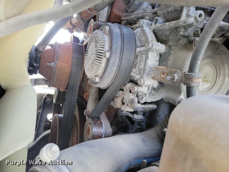 image for item NO9927 2014 Freightliner Cascadia semi truck