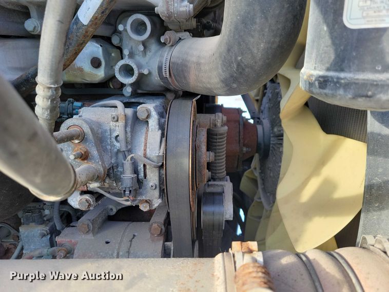 image for item NO9927 2014 Freightliner Cascadia semi truck