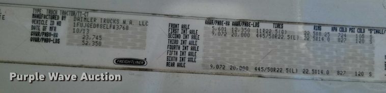 image for item NO9927 2014 Freightliner Cascadia semi truck