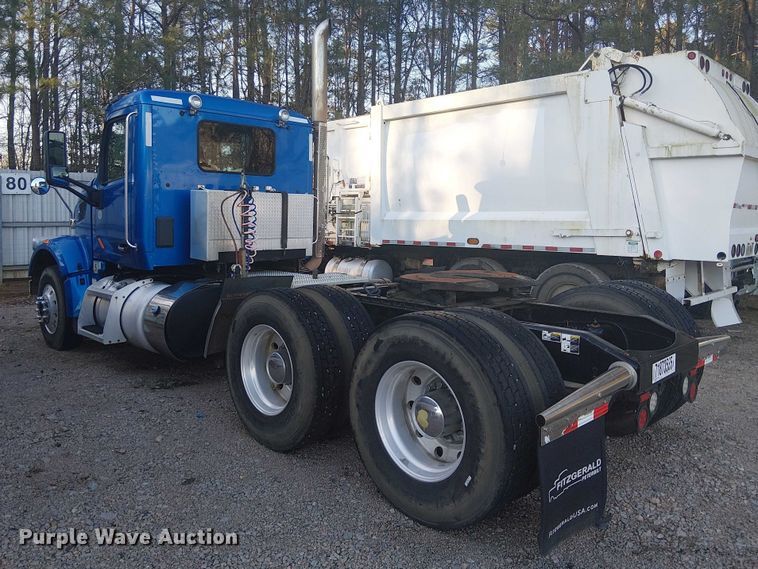 image for item YA1089 2019 Peterbilt 567 semi truck