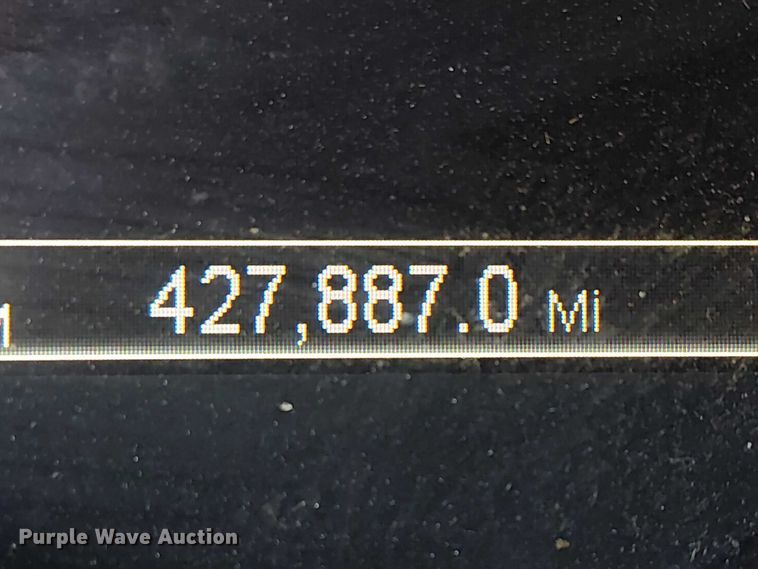 image for item YA1089 2019 Peterbilt 567 semi truck