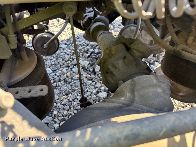 image for item YA1182 2017 Freightliner Cascadia semi truck