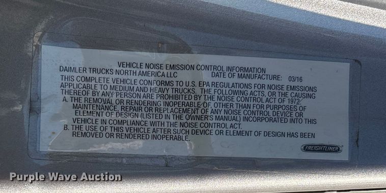 image for item YA1182 2017 Freightliner Cascadia semi truck