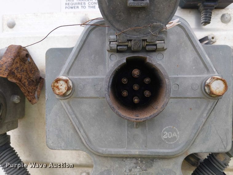 image for item YA1376 2017 Utility VS2DX dry van trailer