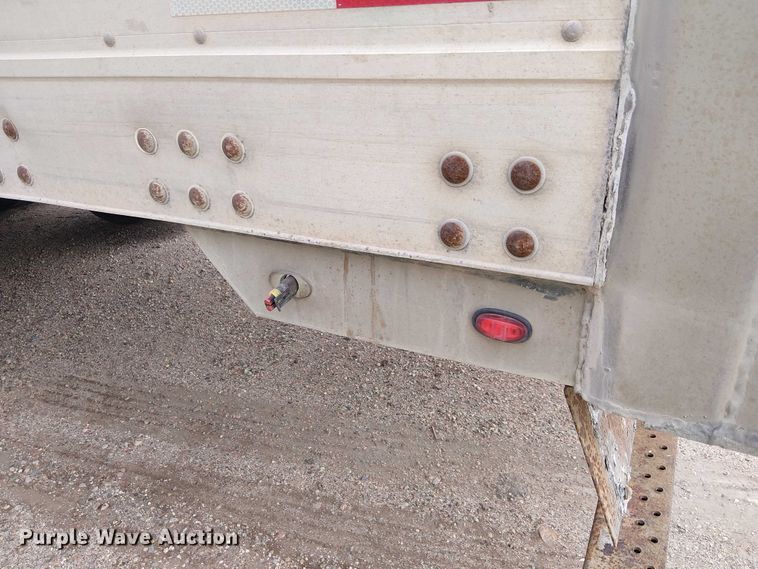 image for item YA1376 2017 Utility VS2DX dry van trailer