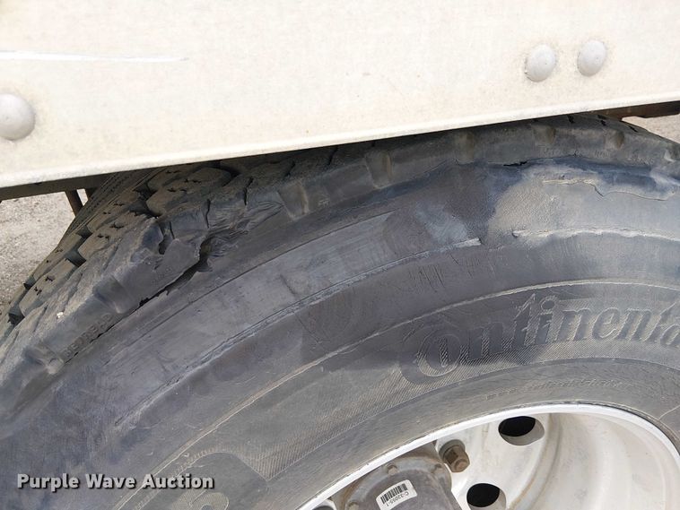 image for item YA1376 2017 Utility VS2DX dry van trailer