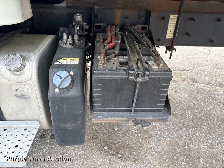 image for item YA1381 2018 Freightliner Business Class M2 box truck