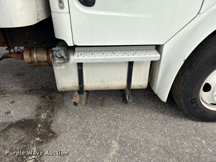 image for item YA1381 2018 Freightliner Business Class M2 box truck