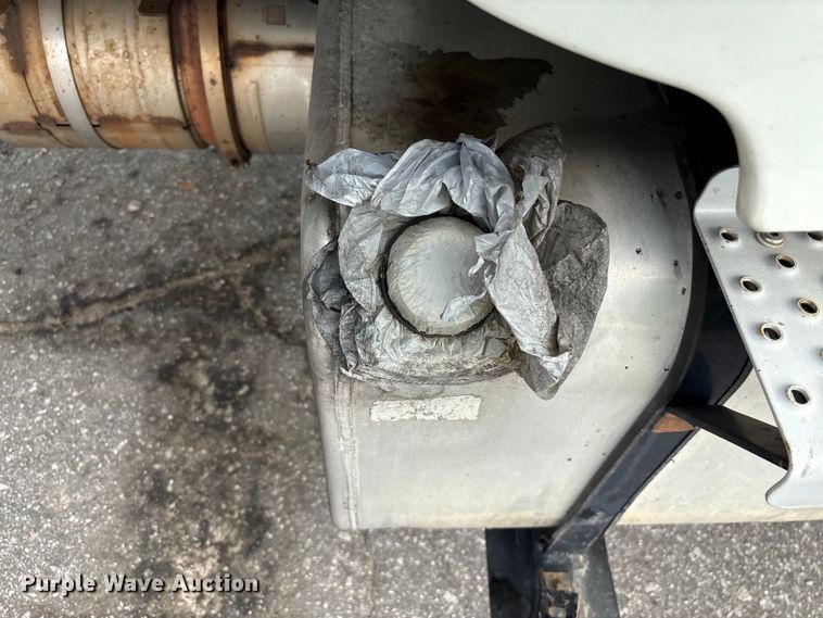 image for item YA1381 2018 Freightliner Business Class M2 box truck