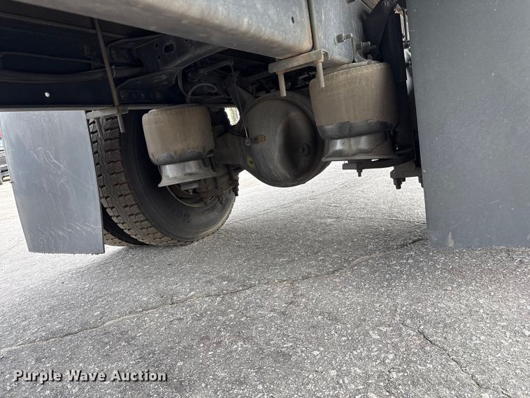 image for item YA1381 2018 Freightliner Business Class M2 box truck