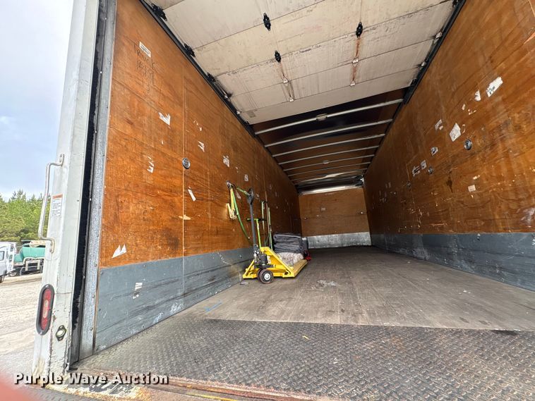 image for item YA1381 2018 Freightliner Business Class M2 box truck