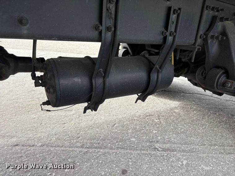 image for item YA1381 2018 Freightliner Business Class M2 box truck