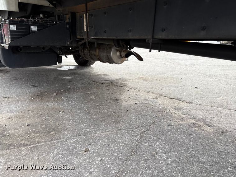 image for item YA1381 2018 Freightliner Business Class M2 box truck