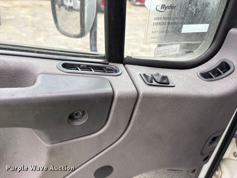 image for item YA1381 2018 Freightliner Business Class M2 box truck