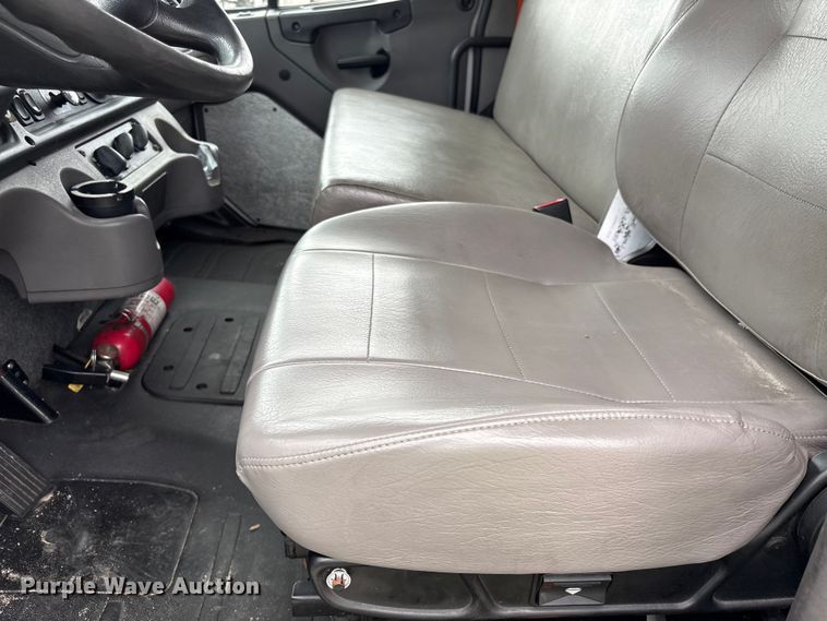 image for item YA1381 2018 Freightliner Business Class M2 box truck