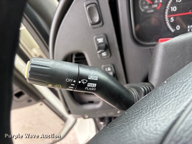 image for item YA1381 2018 Freightliner Business Class M2 box truck